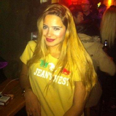 Gizem Güler güzelliği ile dikkat çekiyor 