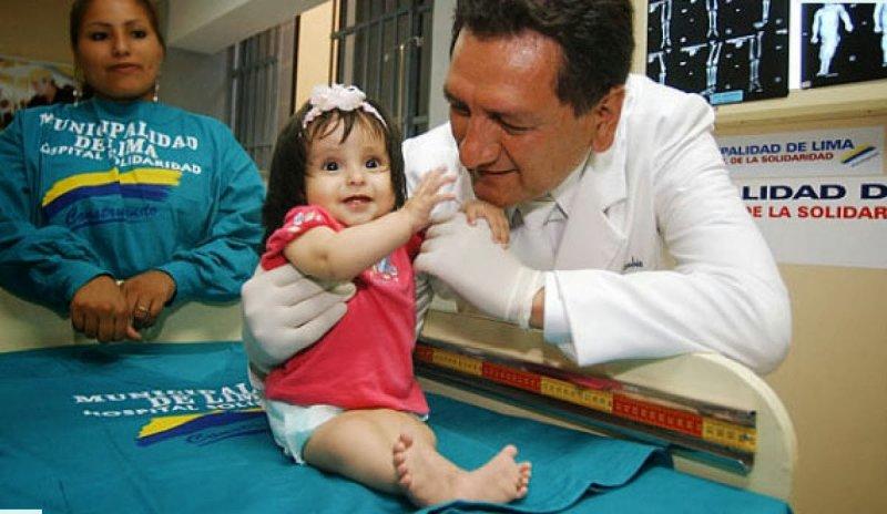 Küçük Denizkızı Milagros Cerron 10 yaşında 