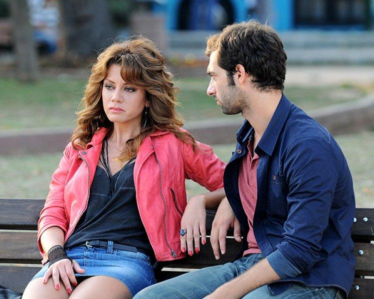 Gökçe Bahadır'dan cesur kıyafet 