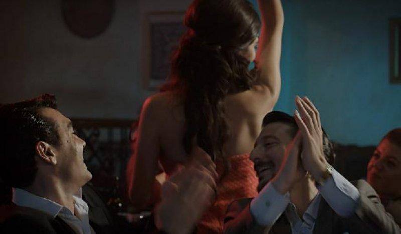 Belçim Bilgin'den cesur sahne