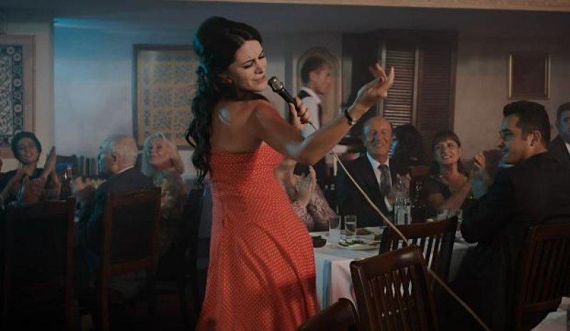 Belçim Bilgin'den cesur sahne