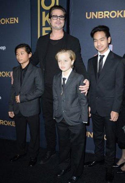 Angelina Jolie'nin kızı Shiloh ağabeylerine özendi 