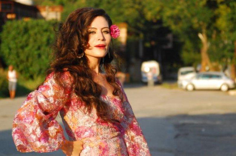 Belçim Bilgin'den cesur sahne