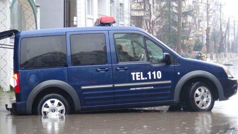 Edirne'de sağanak yaşamı olumsuz etkiledi