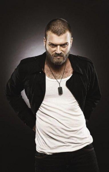 Erkeği karizmatik gösteren 11 şey