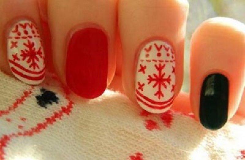 Yılbaşı için en çılgın oje modelleri