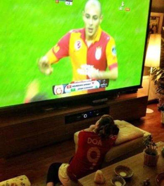 Bakın ünlüler hangi  takımı tutuyor 