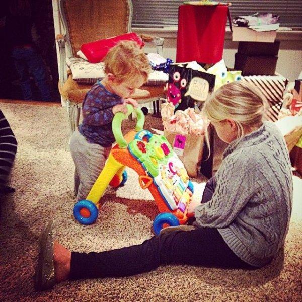 Ruth Iorio evinde gerçekleştirdiği doğumu sosyal medyadan yayınladı