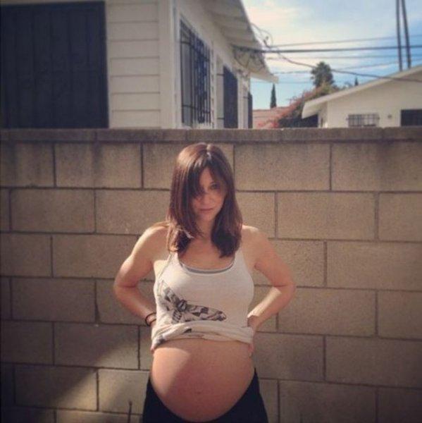 Ruth Iorio evinde gerçekleştirdiği doğumu sosyal medyadan yayınladı