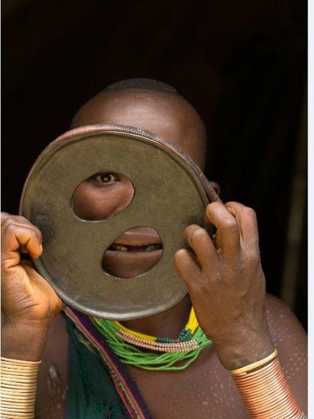 Dünyanın en büyük dudaklı kadını Ataye Eligidagne