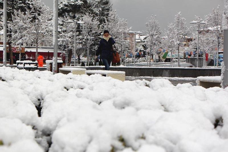 Bazı illerde kar yağışı etkili oldu