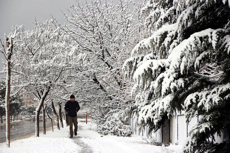Bazı illerde kar yağışı etkili oldu