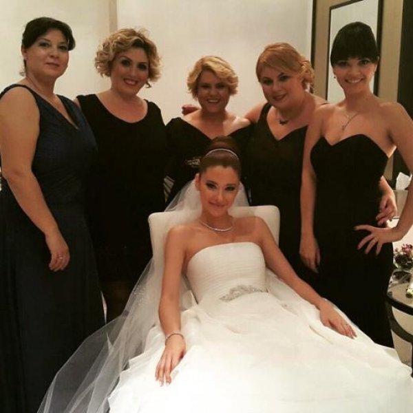 Güzel oyuncu İpek Yaylacıoğlu evlendi