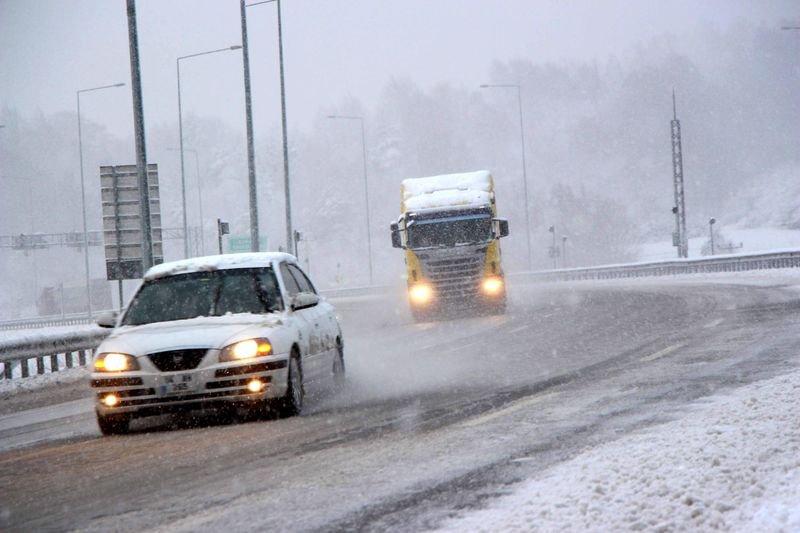 Bazı illerde kar yağışı etkili oldu