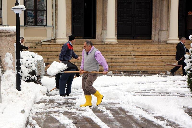 Bazı illerde kar yağışı etkili oldu