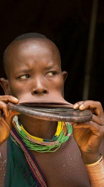 Dünyanın en büyük dudaklı kadını Ataye Eligidagne