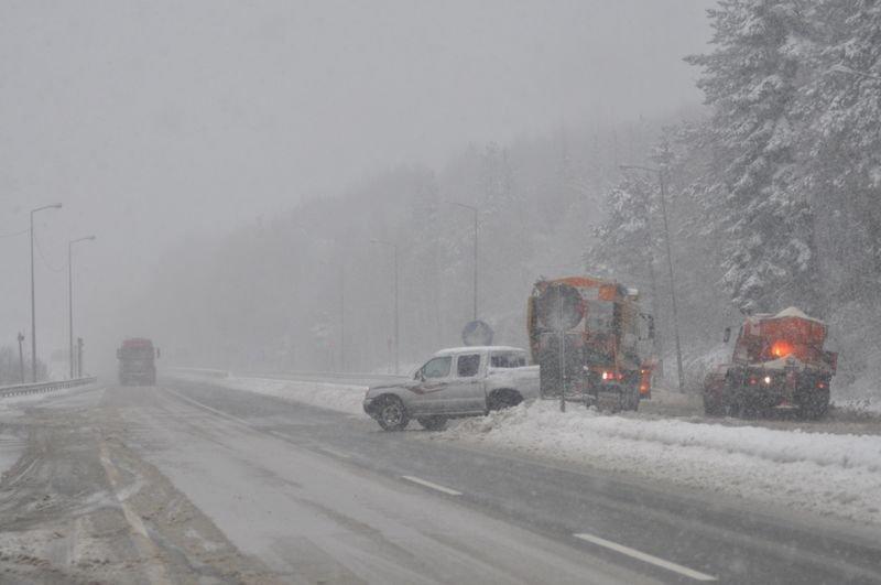 Bazı illerde kar yağışı etkili oldu