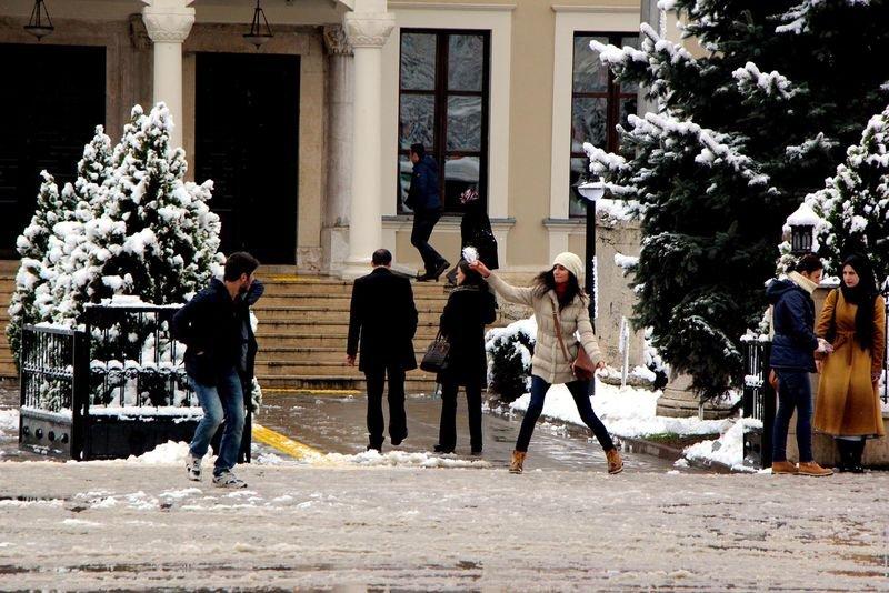 Bazı illerde kar yağışı etkili oldu