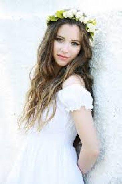 Güzel oyuncu İpek Yaylacıoğlu evlendi