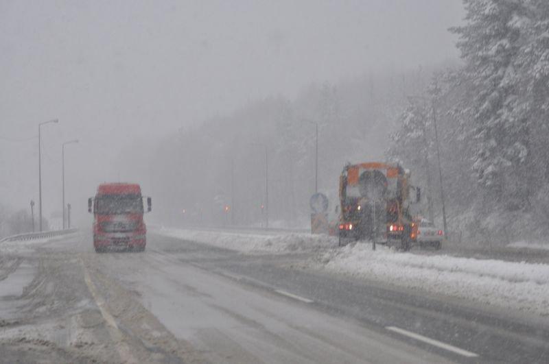 Bazı illerde kar yağışı etkili oldu