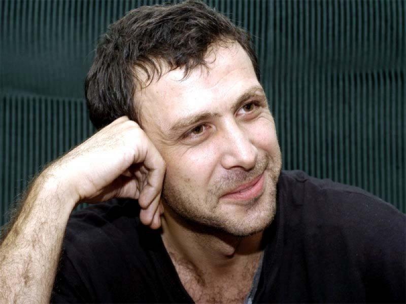 Ünlü isimlerin  şaşırtan boyları 