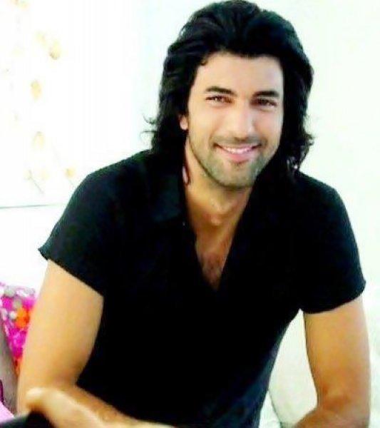 Ünlü isimlerin  şaşırtan boyları 