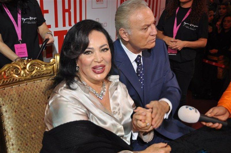 Yeşilçam’ın unutulmaz ismi Türkan Şoray ve Ediz Hun imza gününde buluştu 