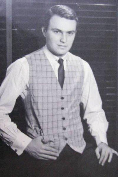 Yeşilçam’ın unutulmaz ismi Türkan Şoray ve Ediz Hun imza gününde buluştu 