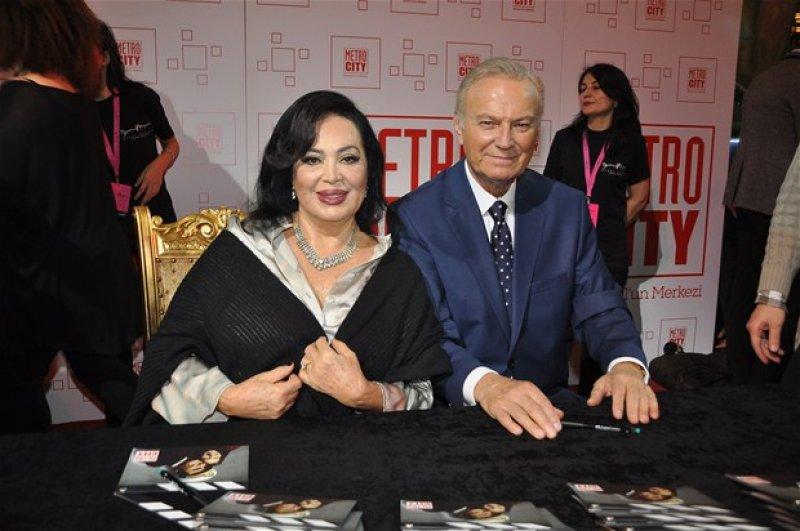 Yeşilçam’ın unutulmaz ismi Türkan Şoray ve Ediz Hun imza gününde buluştu 