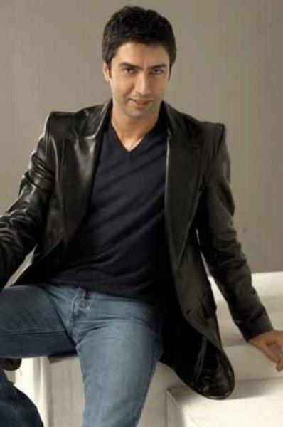 Ünlü isimlerin  şaşırtan boyları 