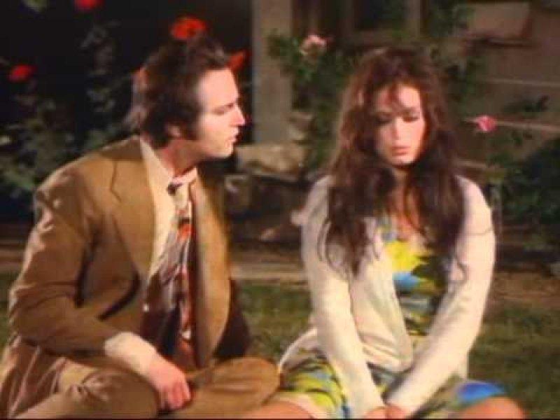 Yeşilçam’ın unutulmaz ismi Türkan Şoray ve Ediz Hun imza gününde buluştu 