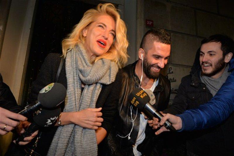 Arda Turan ile Burcu Esmersoy Nişantaşı'nda görüntülendi