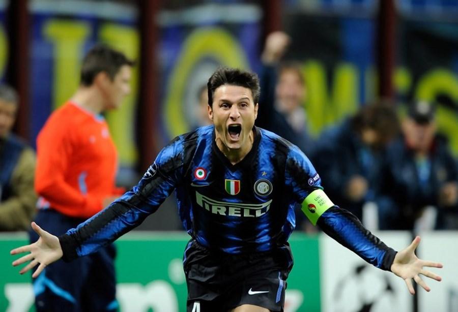 2014 yılında futbolu bırakan efsane futbolcular