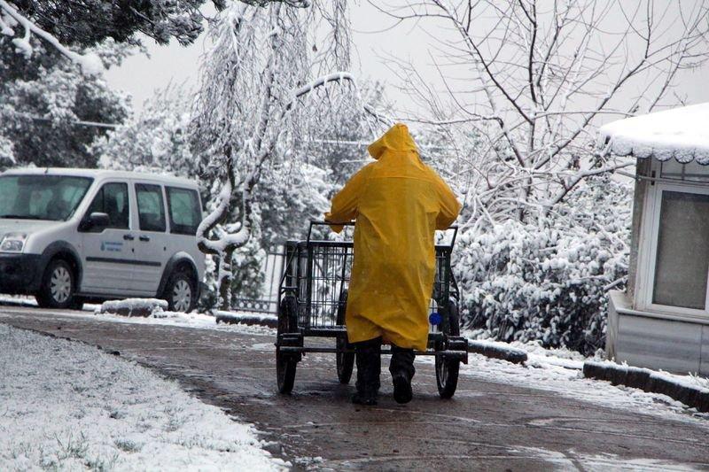 İstanbul'da kar yağışı etkili oldu - Resim 2