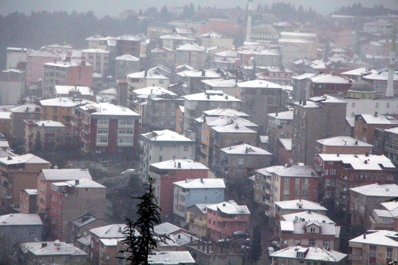 İstanbul'da kar yağışı etkili oldu - Resim 1