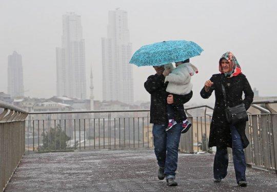 İstanbul'da kar yağışı etkili oldu - Resim 47