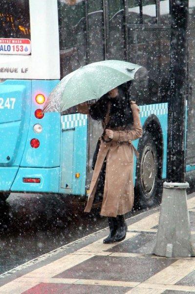 İstanbul'da kar yağışı etkili oldu - Resim 28
