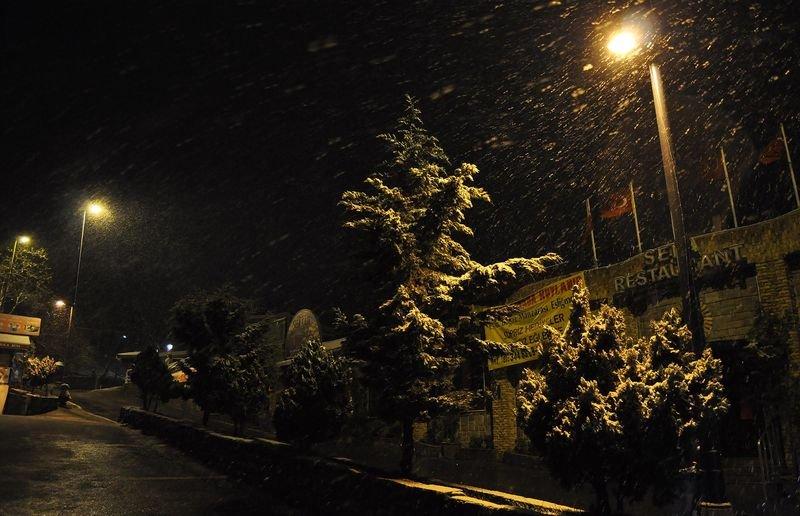 İstanbul'da kar yağışı etkili oldu - Resim 8