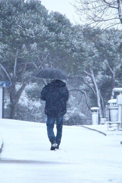 İstanbul'da kar yağışı etkili oldu - Resim 25