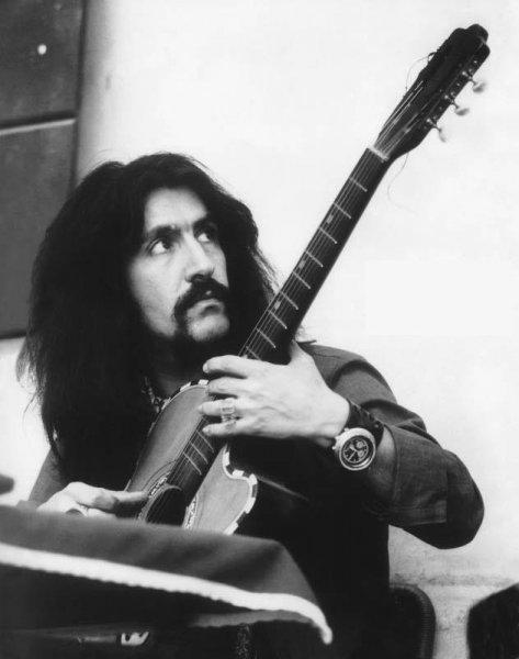 Tarihte Bugün: Barış Manço'nun doğum günü