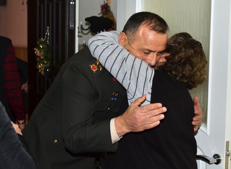 Korgeneral İyidil'den şehit ailelerine yeni yıl ziyareti