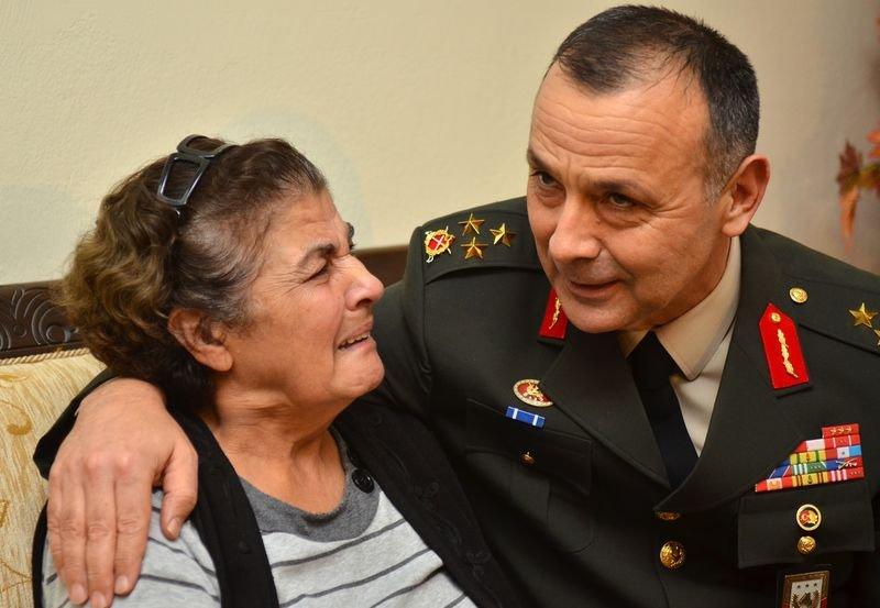 Korgeneral İyidil'den şehit ailelerine yeni yıl ziyareti