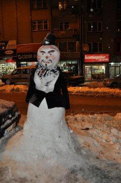 Yurttan kardan adam görüntüleri