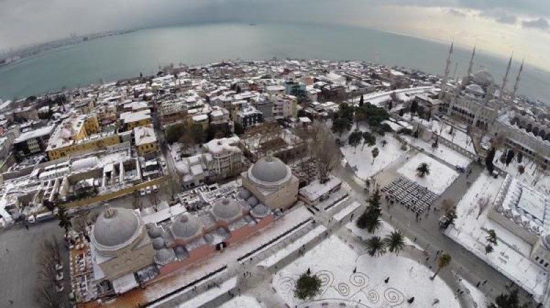 İstanbul beyaza büründü