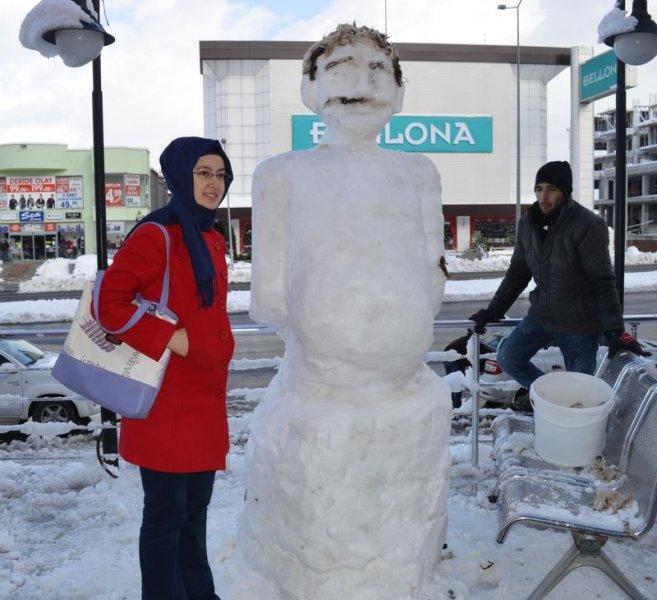 Yurttan kardan adam görüntüleri