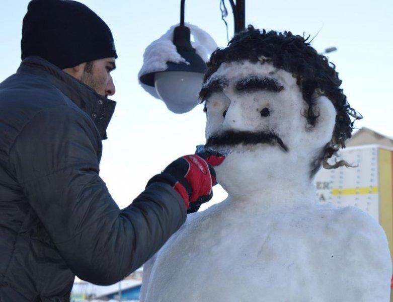 Yurttan kardan adam görüntüleri