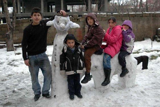 Yurttan kardan adam görüntüleri