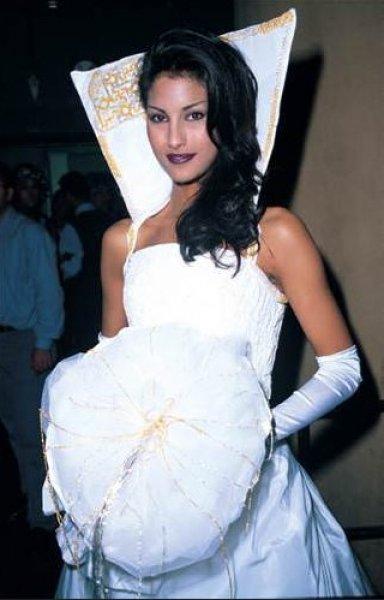 Geçmişten bugüne Çağla Şikel