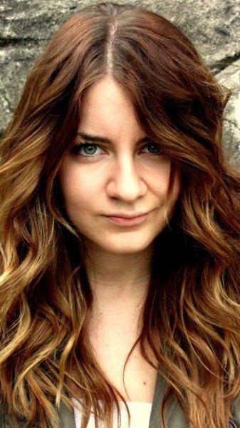 90'lı Yılların çocuk oyuncusu Ecem Kanun büyüdü 