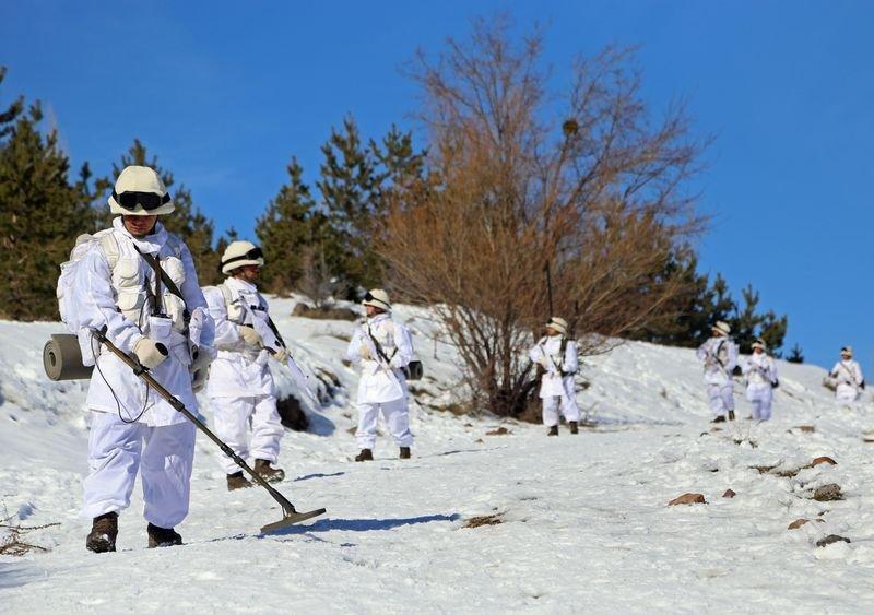 Kayseri'de 1. Komando Tugayı kapılarını basına açtı
